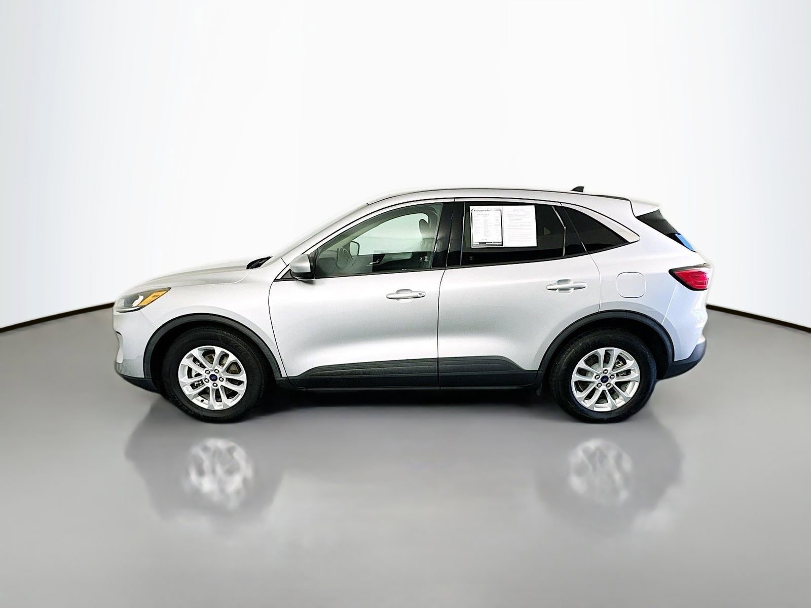 Used 2020 Ford Escape SE FWD image 4