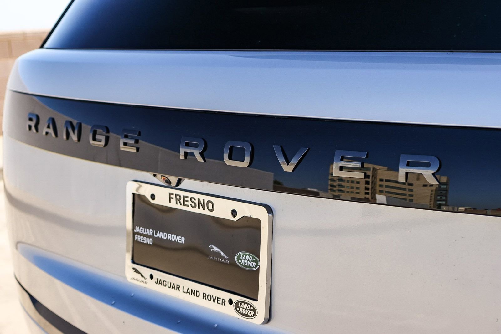 New 2025 Land Rover Range Rover SE image 12