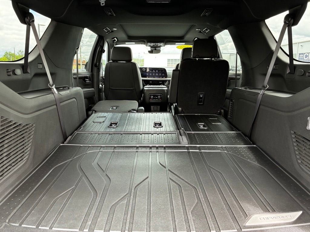 New 2026 Chevrolet Suburban High Country AWD/4WD image 40