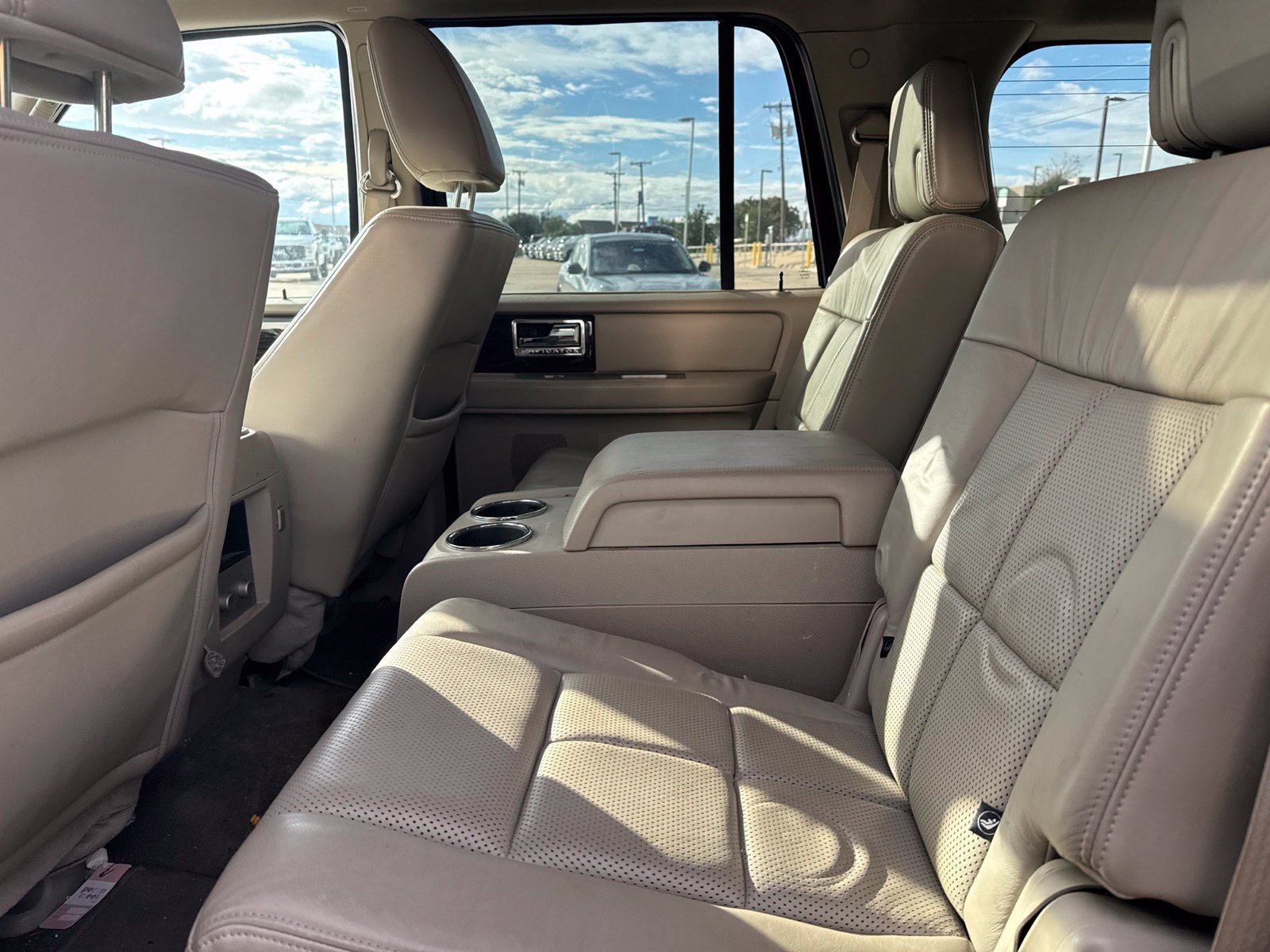 Used 2010 Lincoln Navigator 2WD image 9