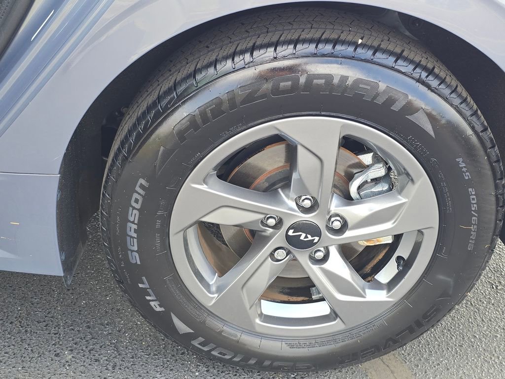 Used 2023 Kia K5 LXS image 15