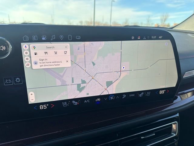 Used 2025 Chevrolet Traverse RS image 29