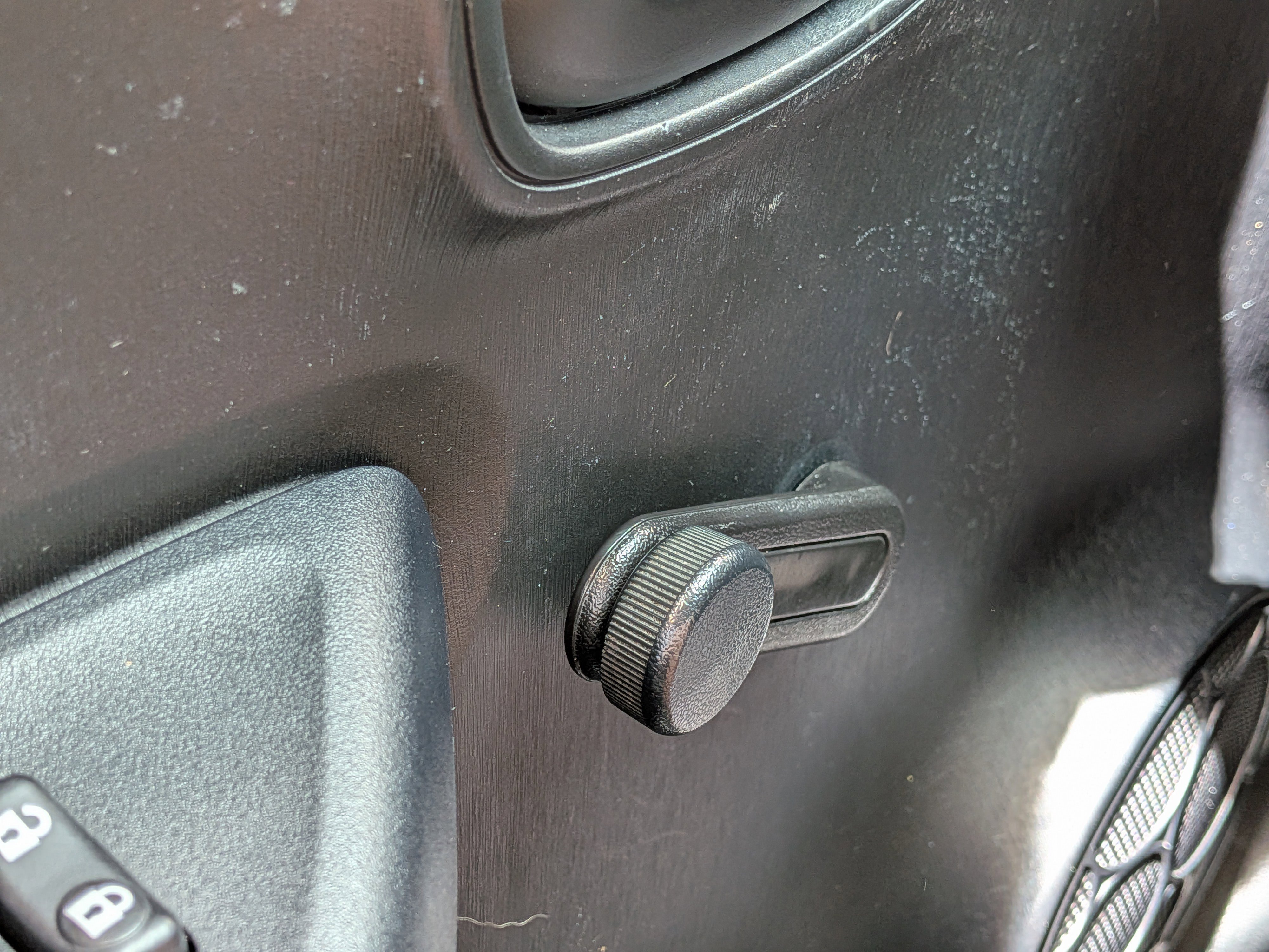 Used 2012 Toyota Yaris L image 20