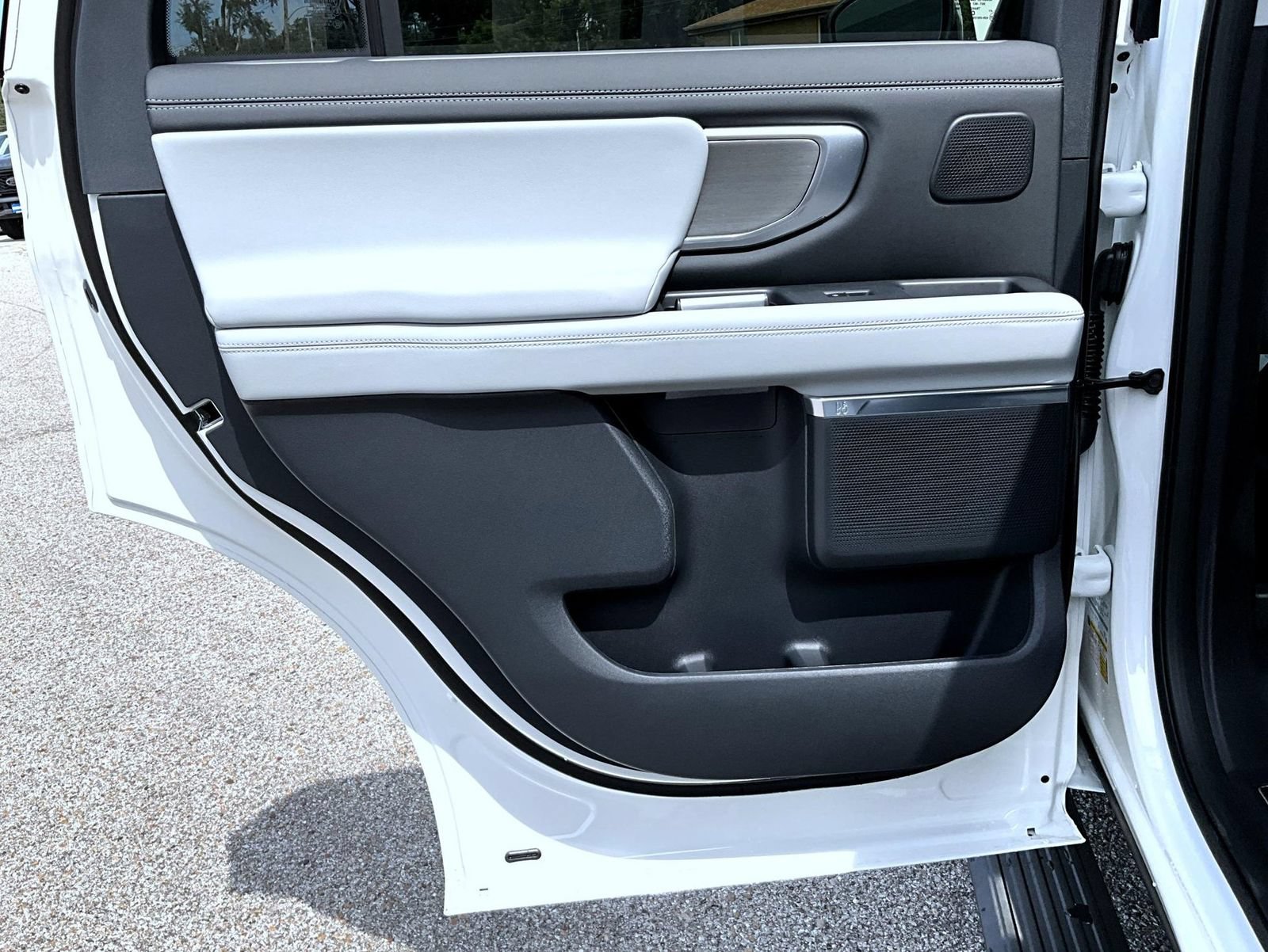New 2027 Ford Expedition Platinum AWD/4WD image 26