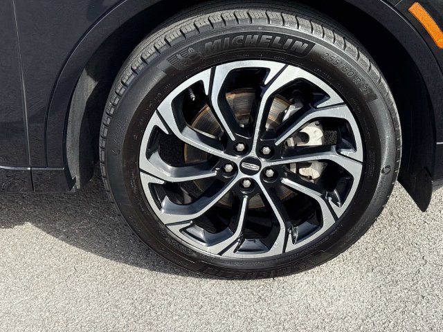 Certified 2024 Lincoln Nautilus Reserve AWD/4WD image 10