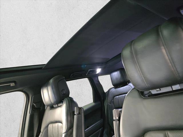 Used 2020 Land Rover Range Rover Sport HSE image 30