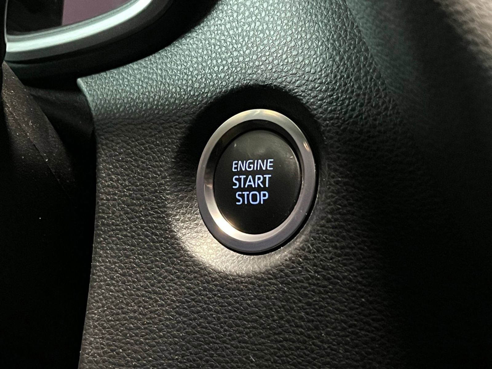 Used 2022 Toyota Corolla SE FWD image 23