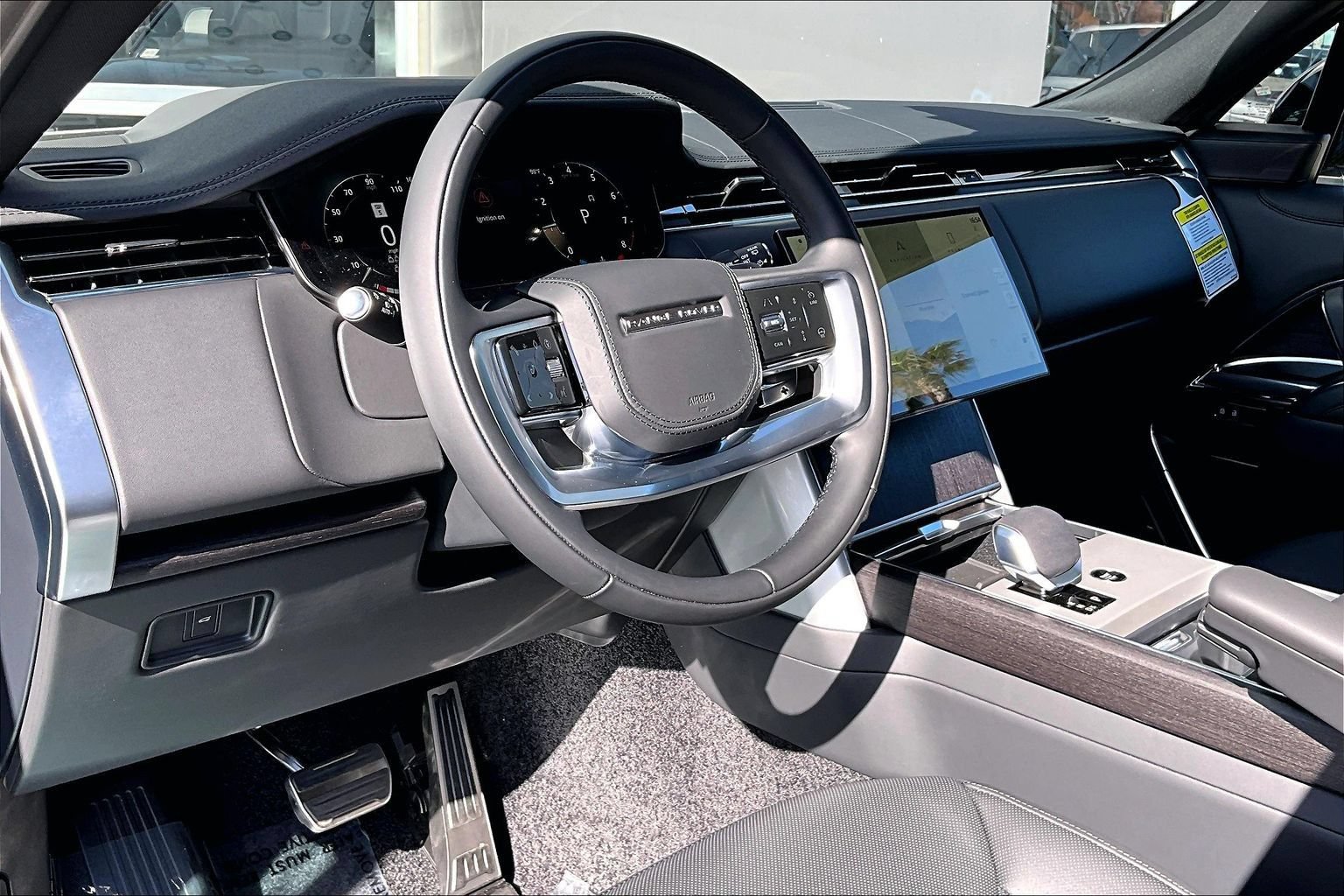 New 2026 Land Rover Range Rover Long Wheelbase SE AWD/4WD image 6