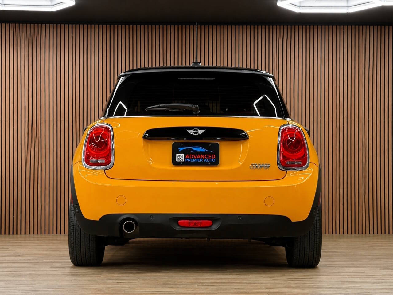 Used 2018 MINI Cooper 2-Door Hardtop FWD image 9