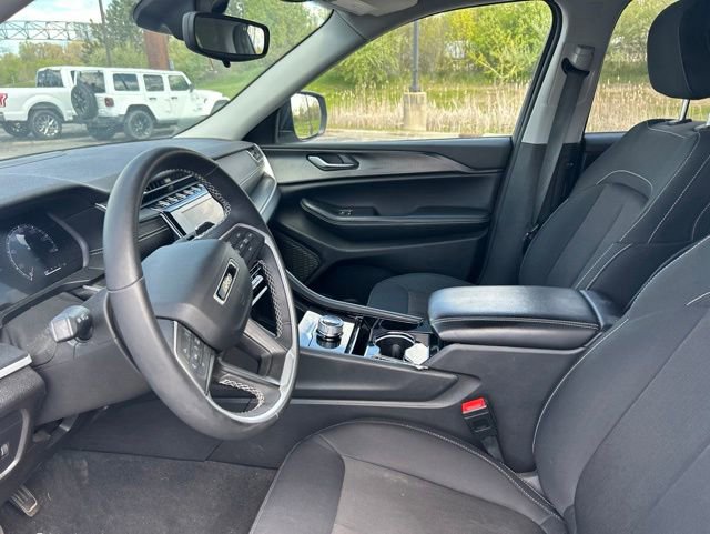 Used 2023 Jeep Grand Cherokee L Laredo w/ Luxury Tech Group I AWD/4WD image 11