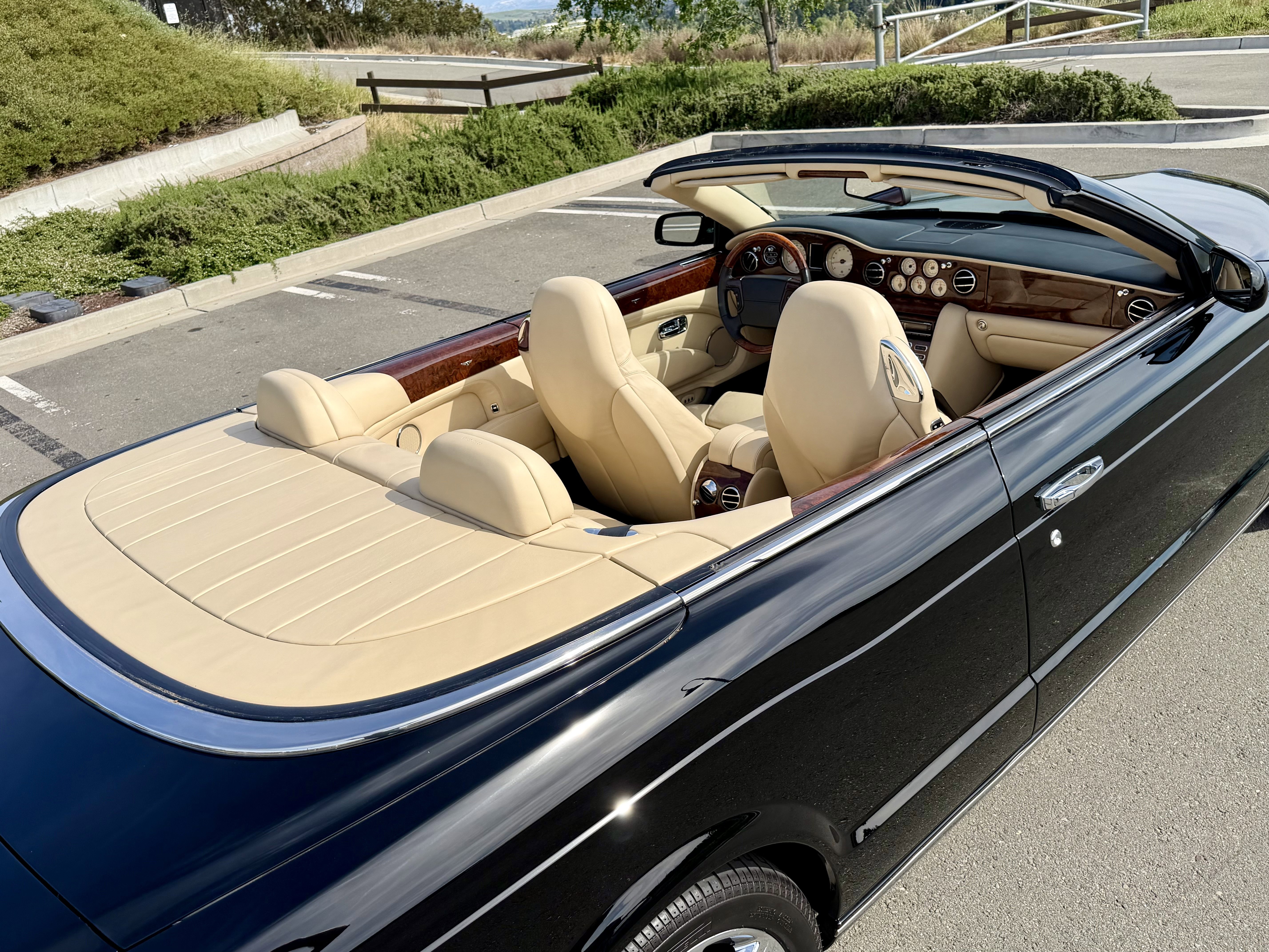 Used 2007 Bentley Azure image 12