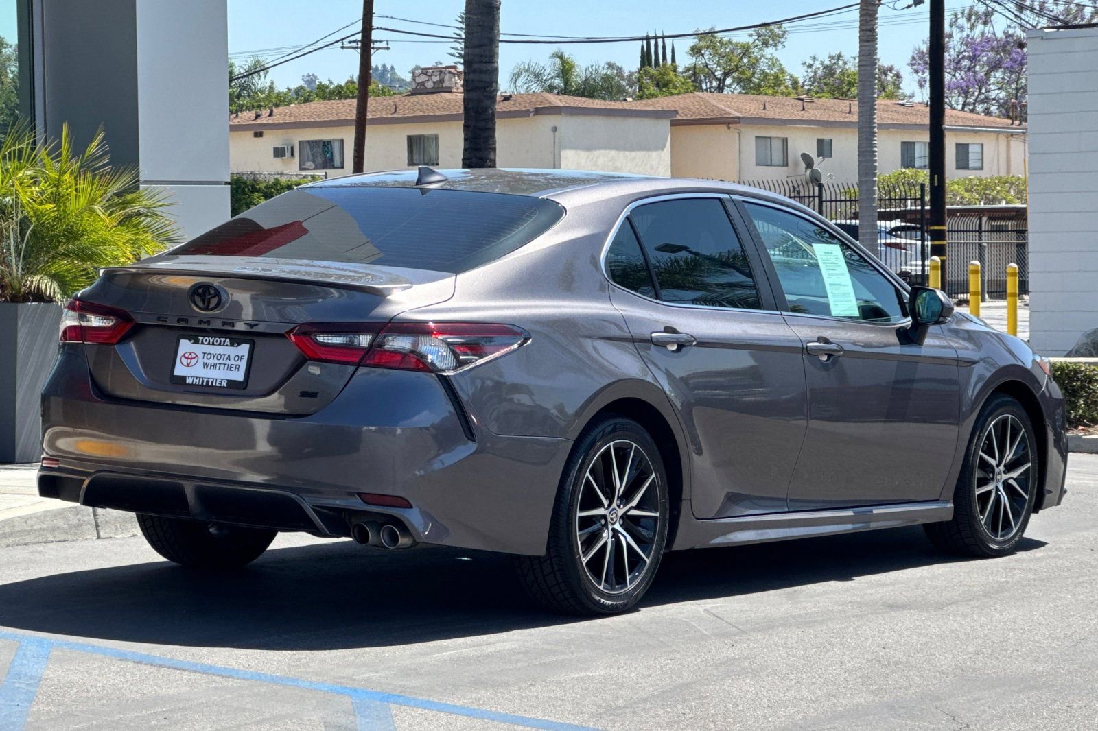 Certified 2022 Toyota Camry SE image 5