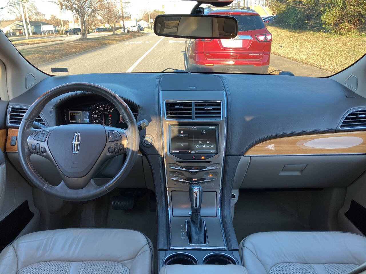 Used 2013 Lincoln MKX Base AWD 4dr SUV image 17