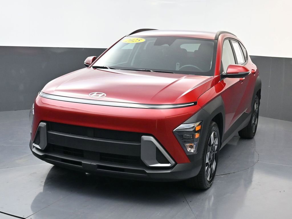 Certified 2025 Hyundai Kona SEL image 7