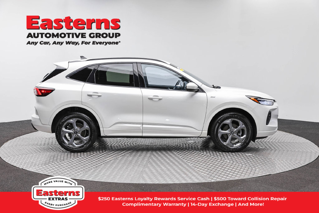 Used 2024 Ford Escape ST-Line Select w/ Tech Pack #1 AWD/4WD image 5