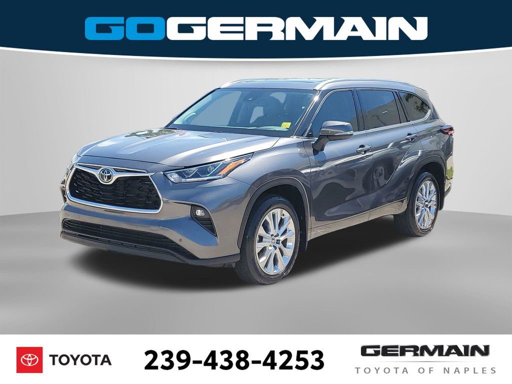 Used 2024 Toyota Highlander Limited image 1