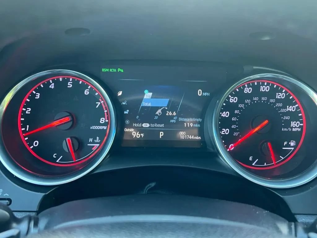 Used 2018 Toyota Camry XSE FWD image 48