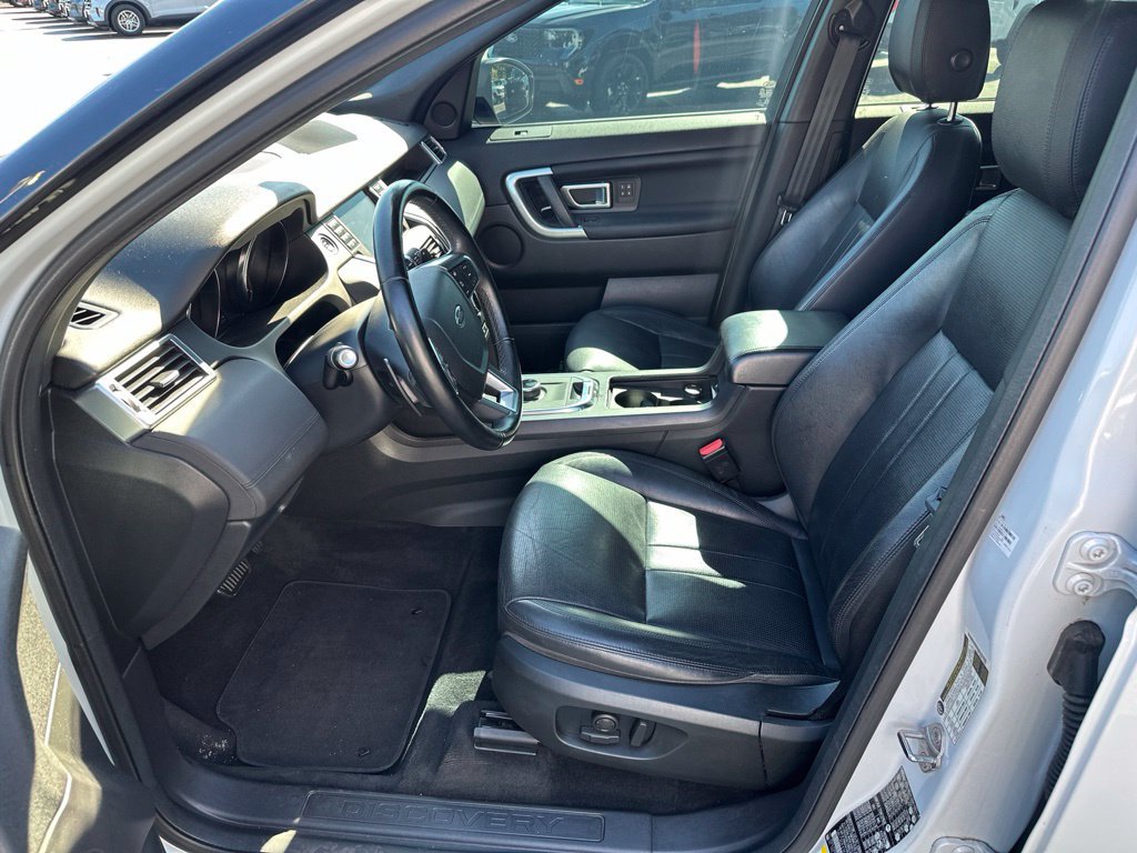Used 2019 Land Rover Discovery Sport HSE AWD/4WD image 16
