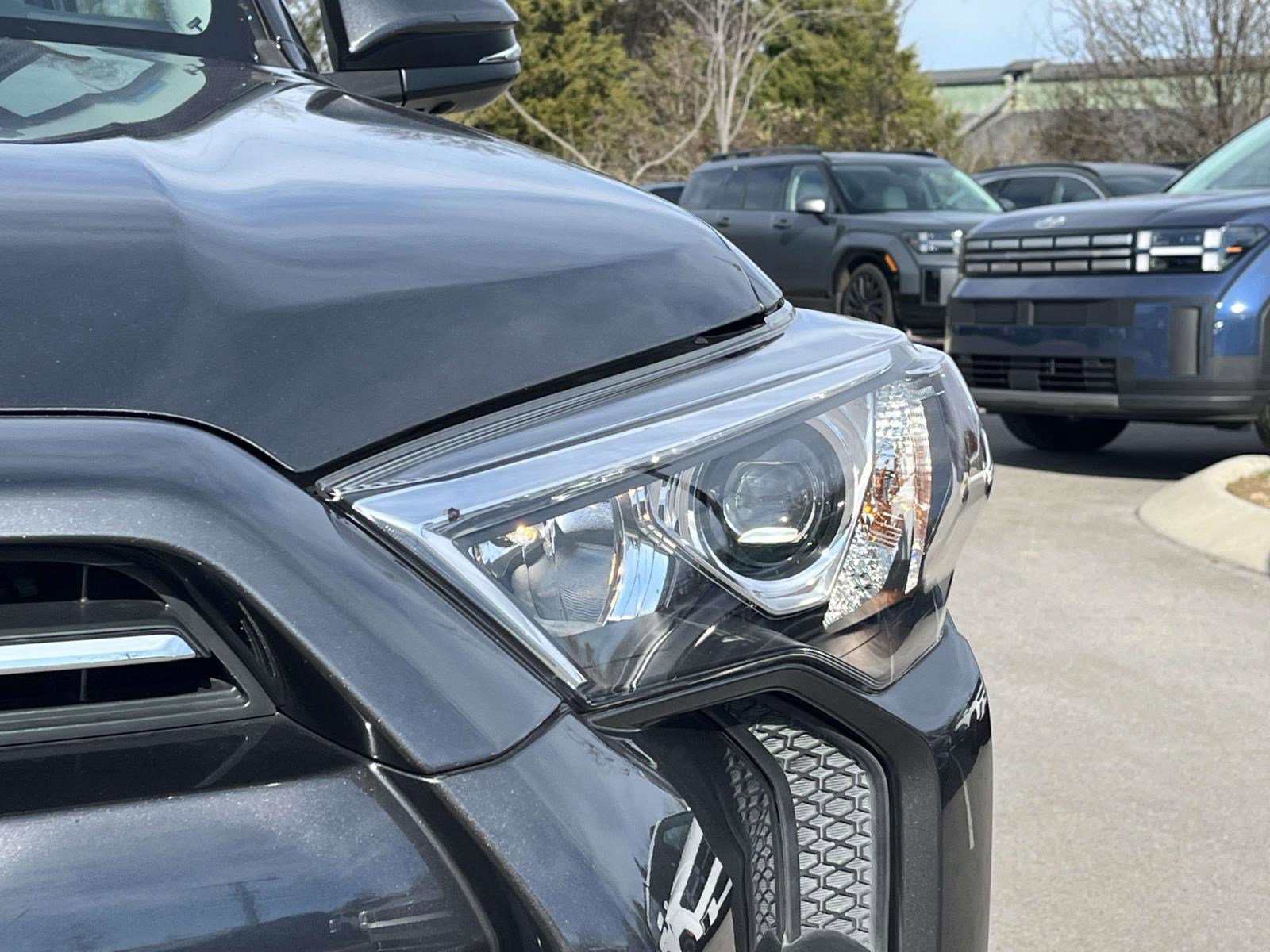 Used 2022 Toyota 4Runner SR5 Premium w/ Moonroof Package RWD image 9
