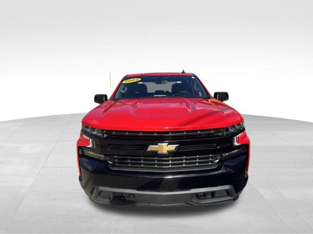 Used 2022 Chevrolet Silverado 1500 LT AWD/4WD image 2
