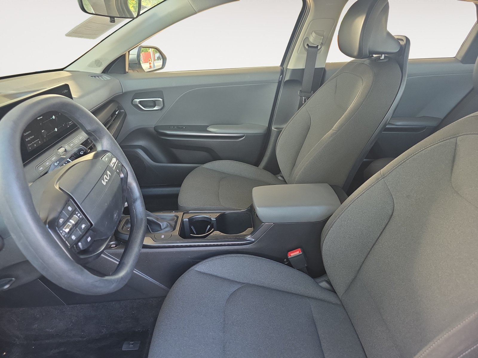 Certified 2025 Kia K4 FWD image 21