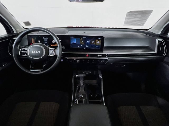 Used 2025 Kia Sorento LX FWD image 23