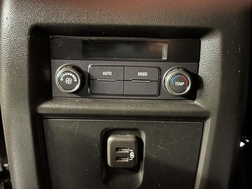 Certified 2023 Chevrolet Traverse LT AWD/4WD image 17