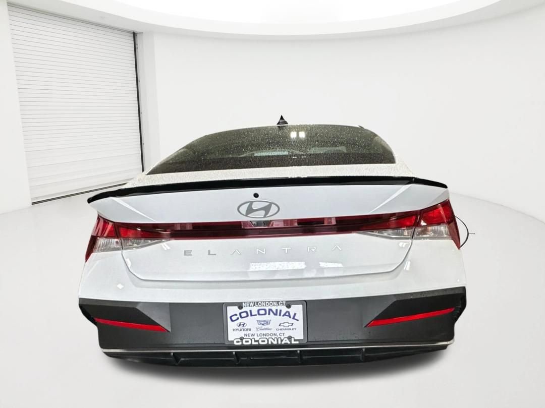 Certified 2025 Hyundai Elantra Sport FWD image 6