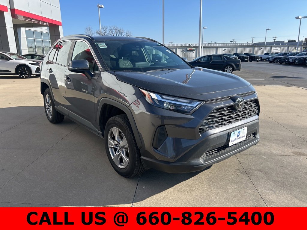 Used 2025 Toyota RAV4 XLE image 3