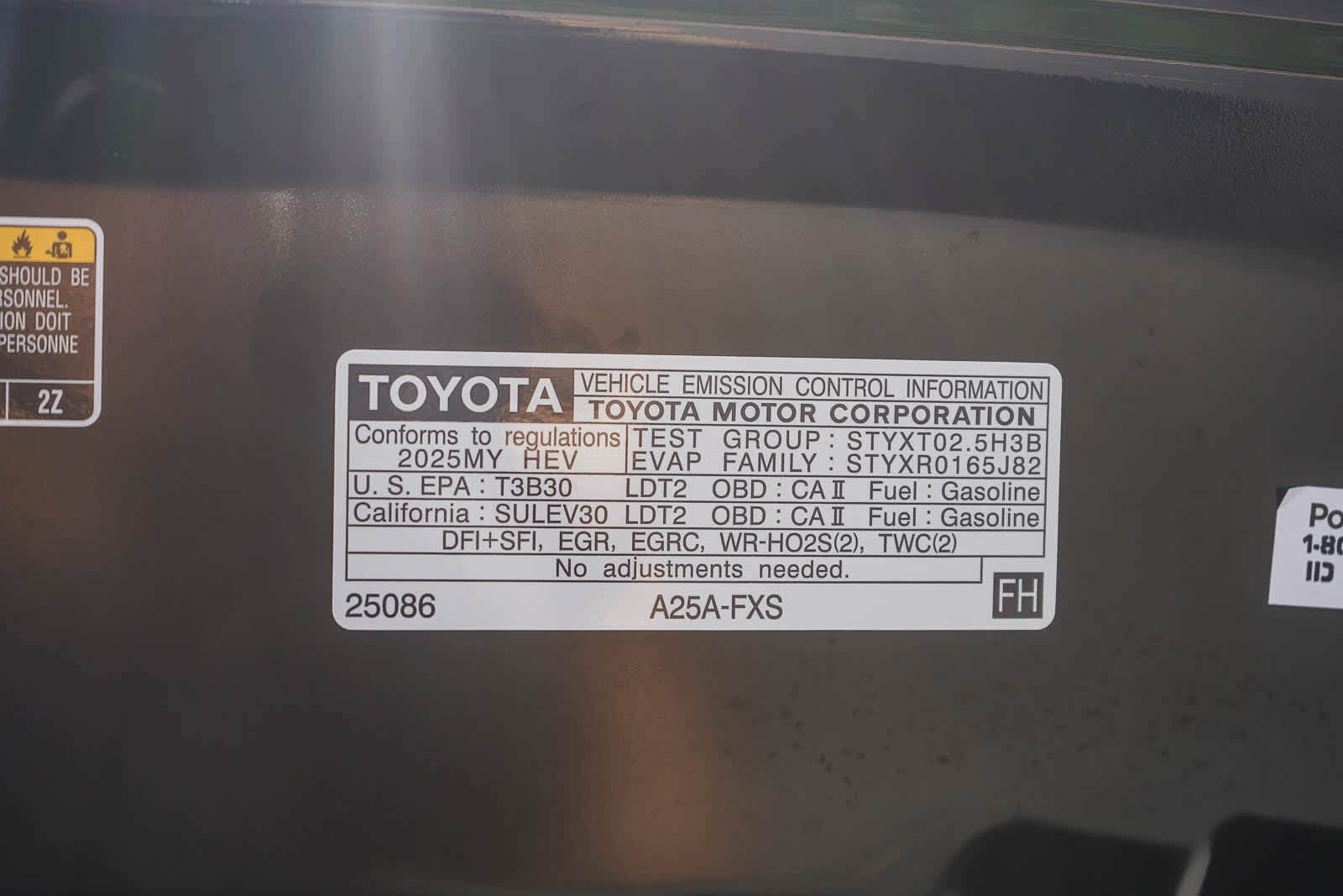 Used 2025 Toyota RAV4 LE AWD/4WD image 28