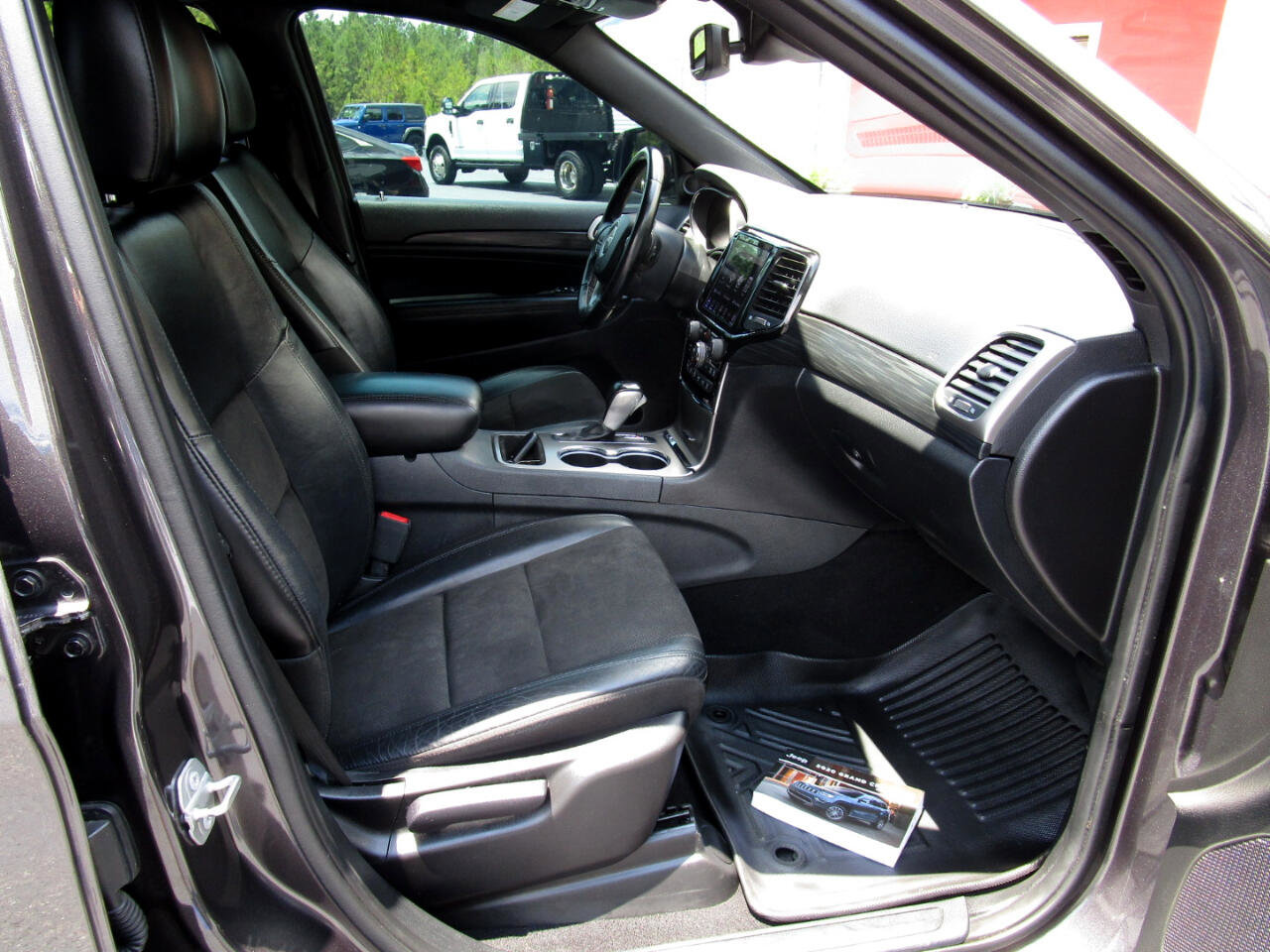 Used 2020 Jeep Grand Cherokee Altitude image 28