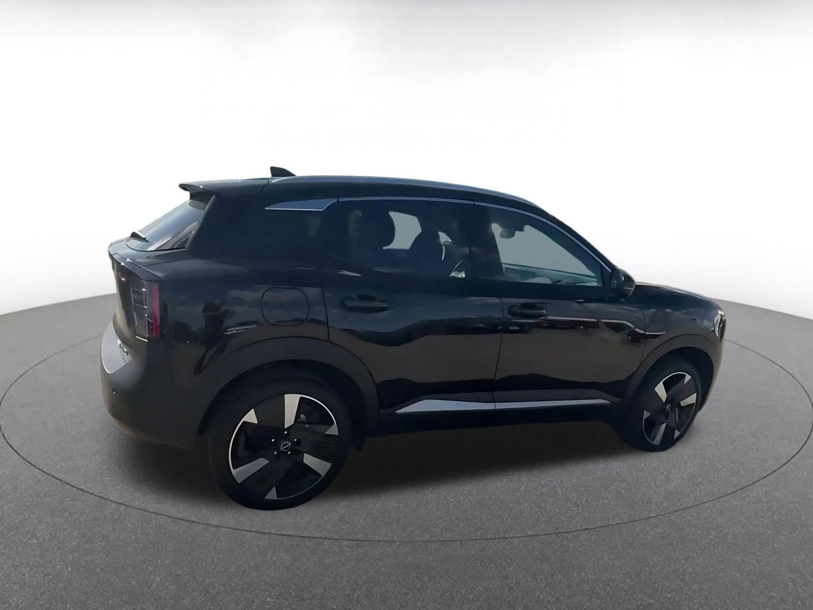 Used 2026 Nissan Kicks SR AWD/4WD image 14