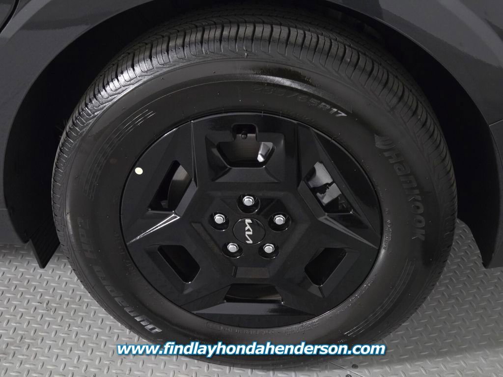 Used 2026 Kia Carnival FWD image 10