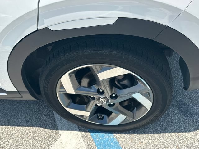 Certified 2024 Hyundai Venue Limited FWD image 10