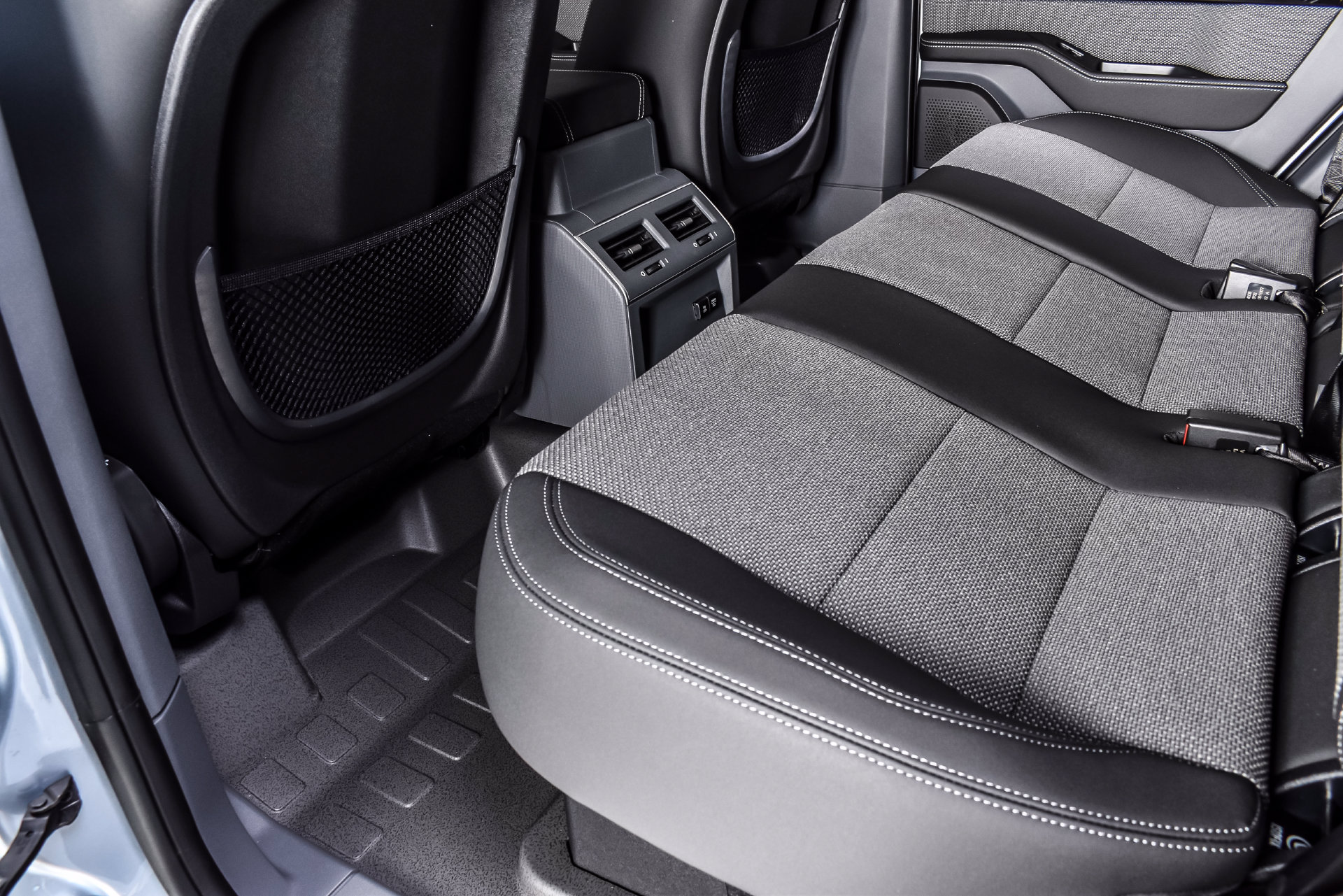New 2026 INEOS Grenadier Station Wagon AWD/4WD image 17