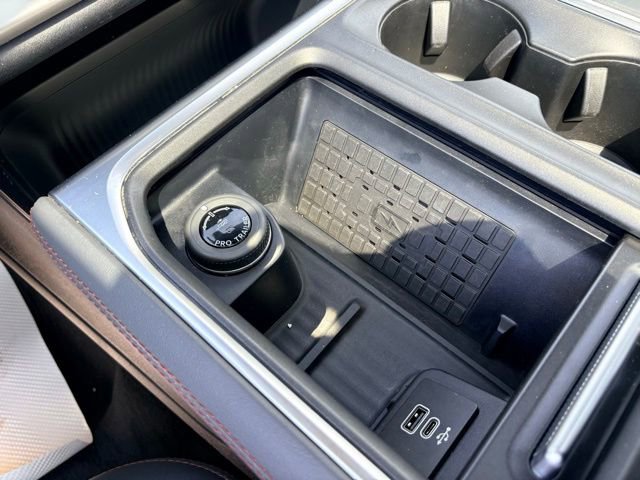 Used 2025 Ford Expedition Active AWD/4WD image 28