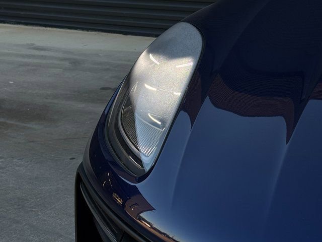 Certified 2026 Porsche Macan AWD/4WD image 12