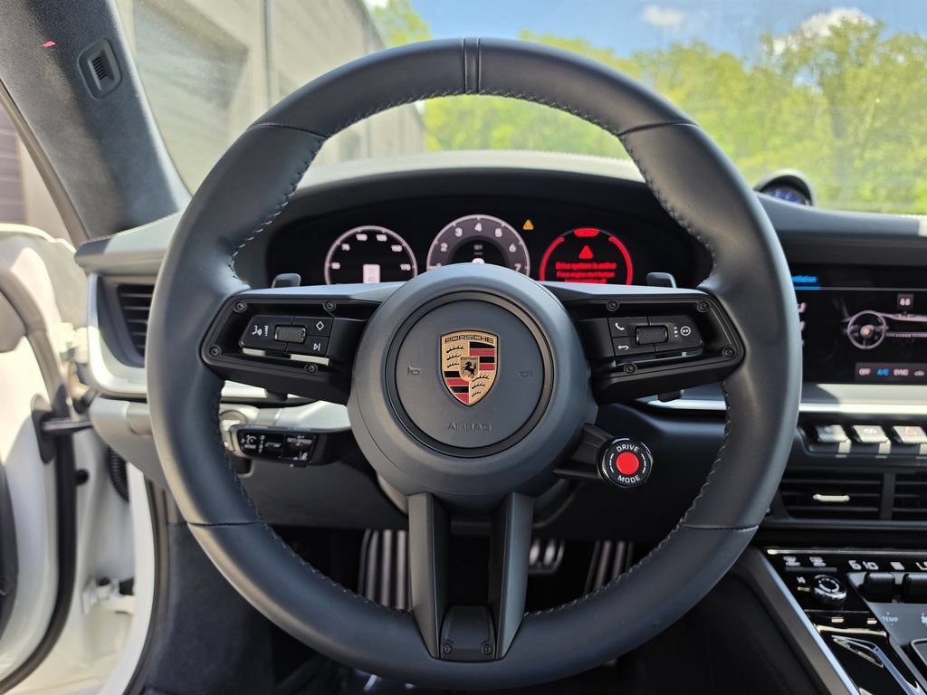 Certified 2025 Porsche 911 Carrera 4 GTS AWD/4WD image 28