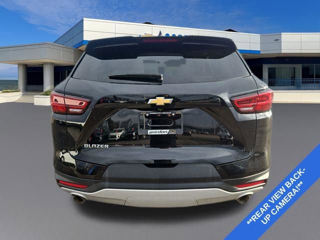 Used 2024 Chevrolet Blazer LT w/ Convenience Package image 4