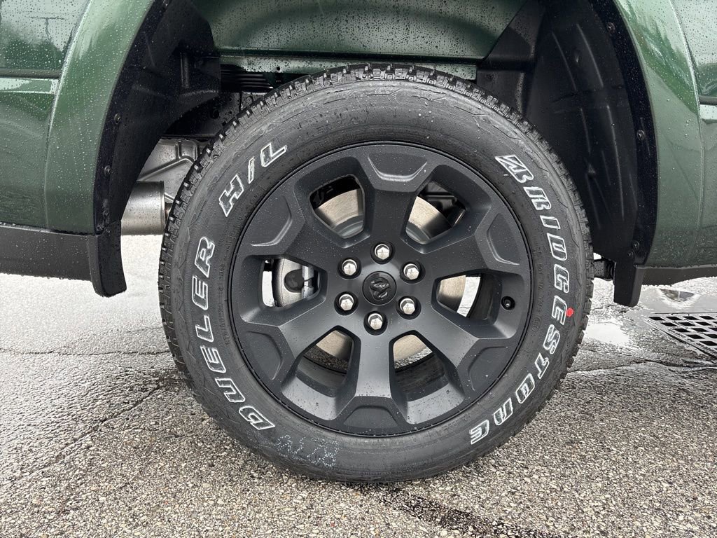 New 2026 RAM 1500 4x4 Crew Cab image 12