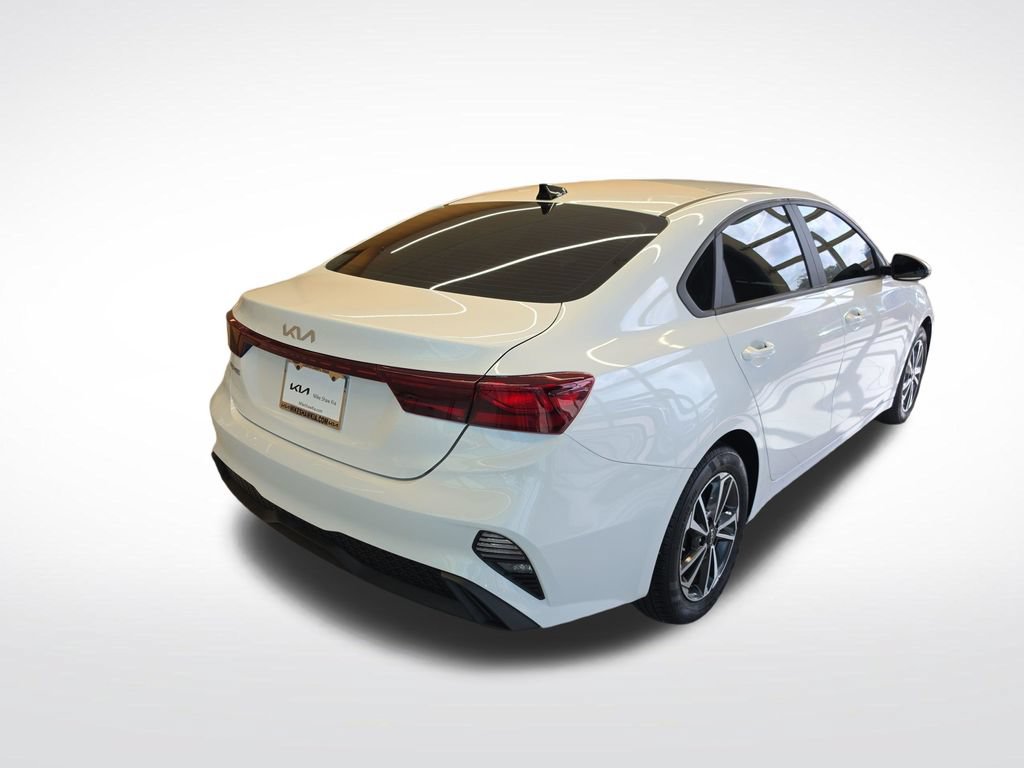 Certified 2024 Kia Forte LXS w/ LXS Technology Package FWD image 7