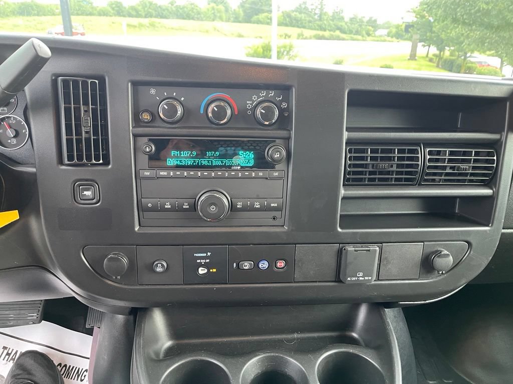 Used 2025 Chevrolet Express 2500 w/ Driver Convenience Package RWD image 7