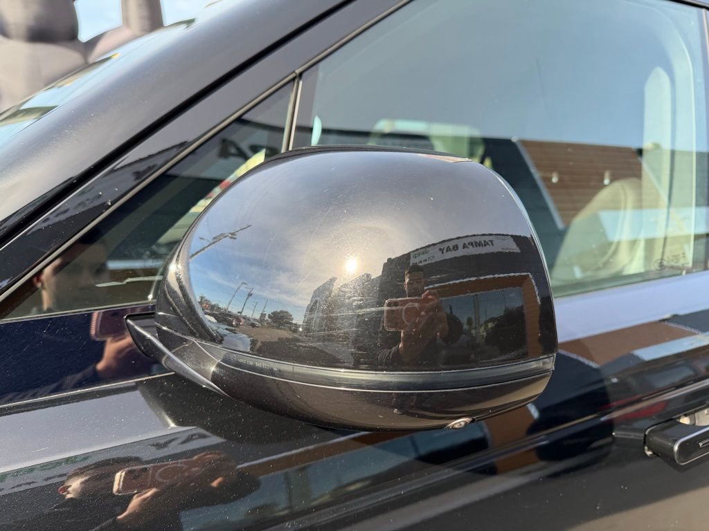 Used 2025 Land Rover Range Rover Sport SE image 10