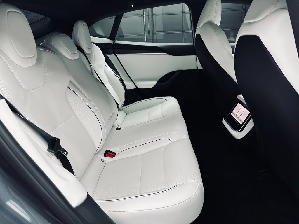 Used 2022 Tesla Model S Plaid AWD/4WD image 19
