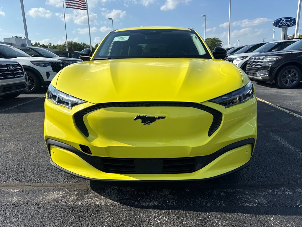 Used 2025 Ford Mustang Mach-E Select w/ Comfort Package Lite AWD/4WD image 3
