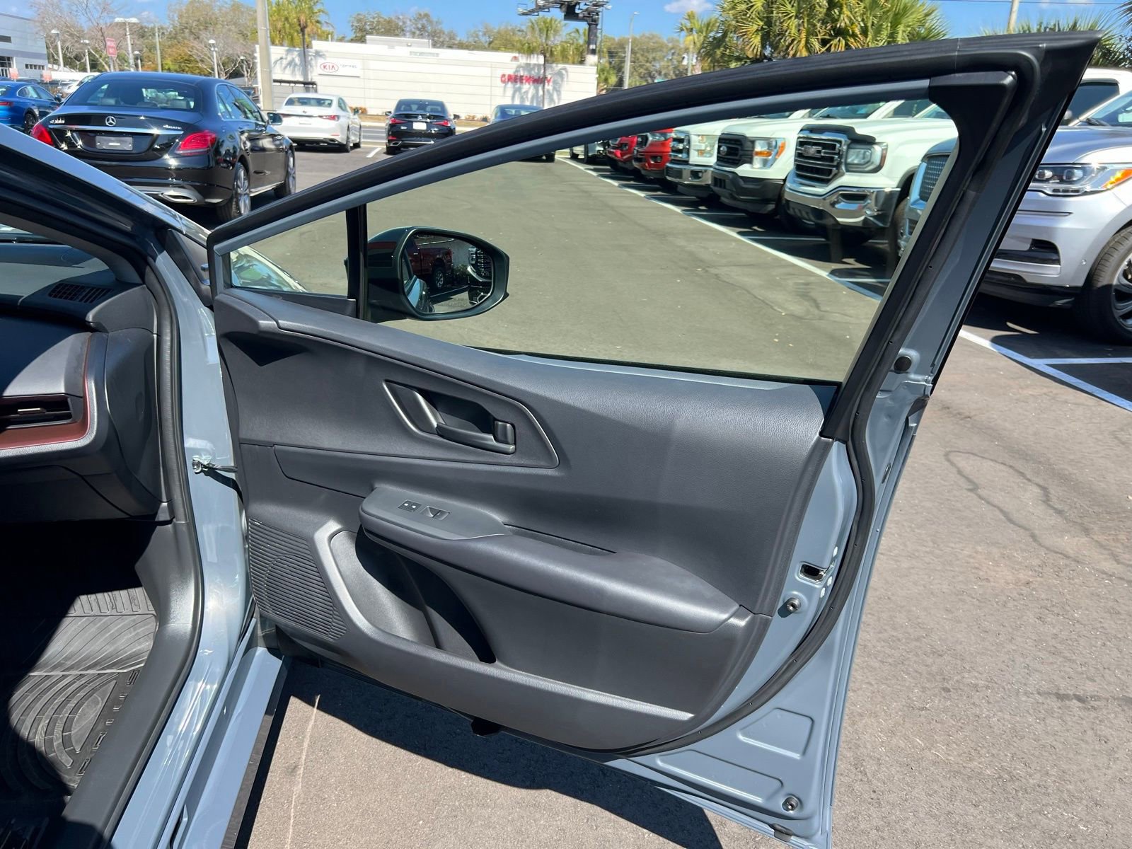 Used 2024 Toyota Prius Prime FWD image 49