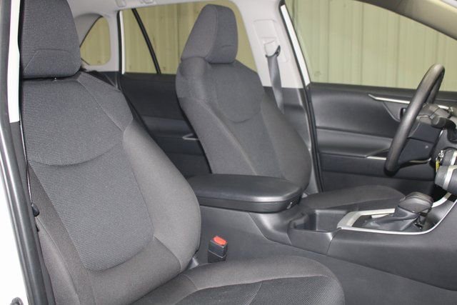 Used 2024 Toyota RAV4 LE image 20