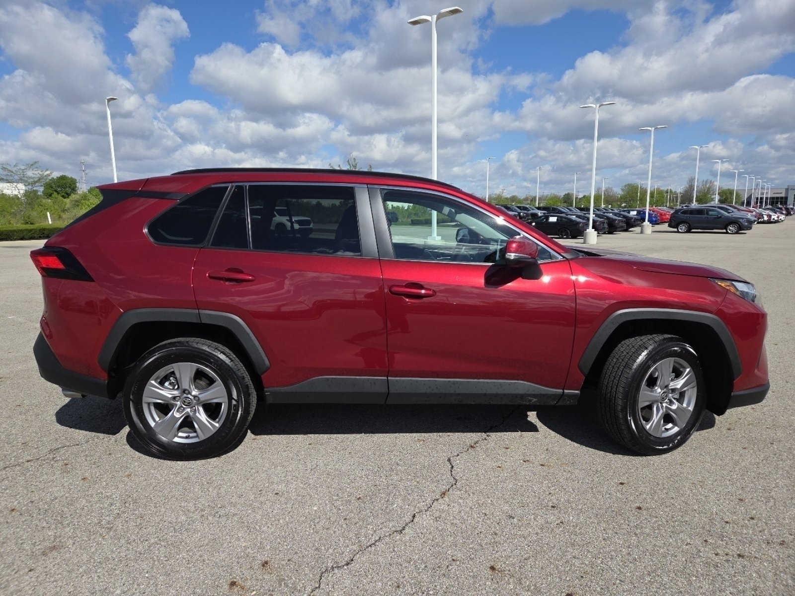 Used 2025 Toyota RAV4 XLE w/ Convenience Package AWD/4WD image 20