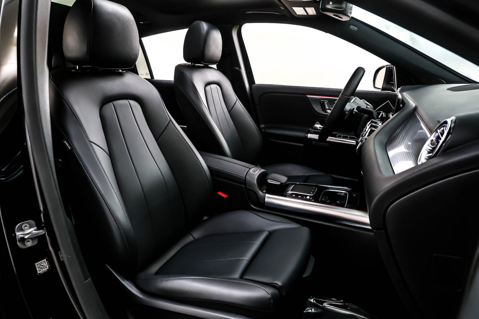 Used 2023 Mercedes-Benz GLA 250 image 8