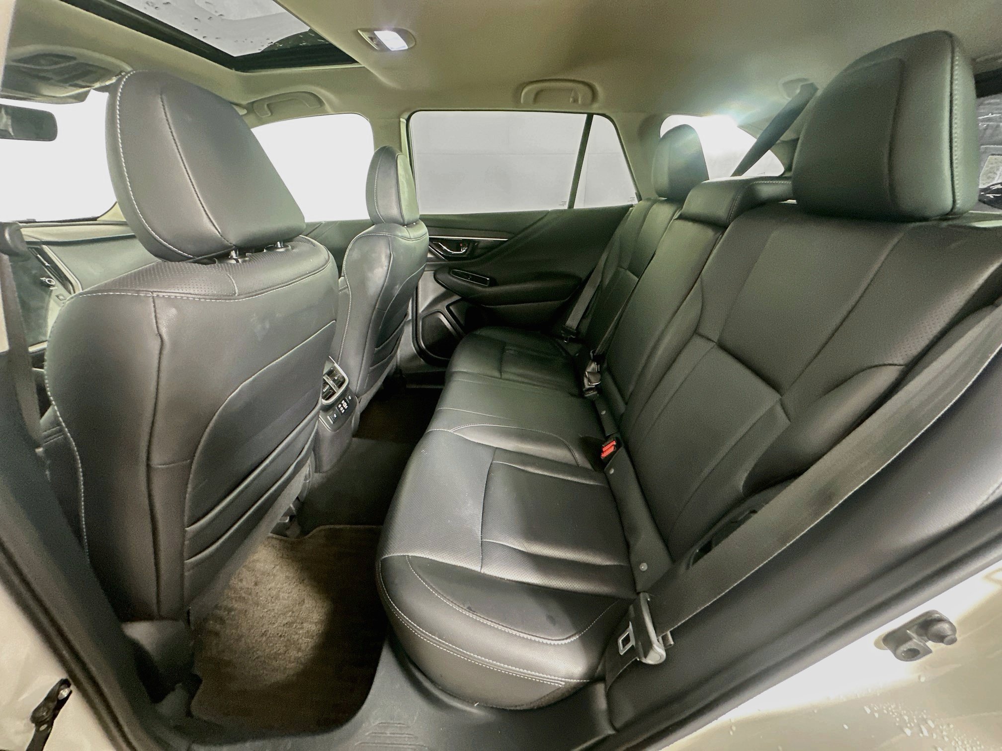 Used 2023 Subaru Outback Limited AWD/4WD image 28